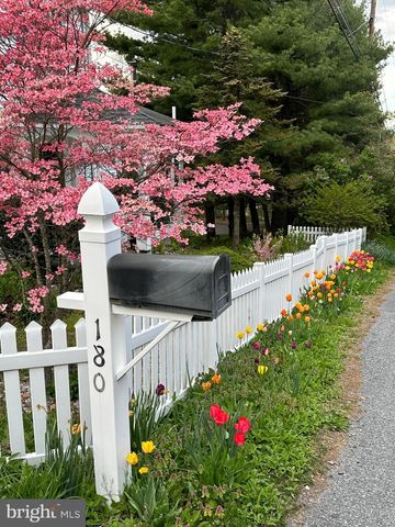 180 GAFFNEY HILL RD, Easton, PA 18042