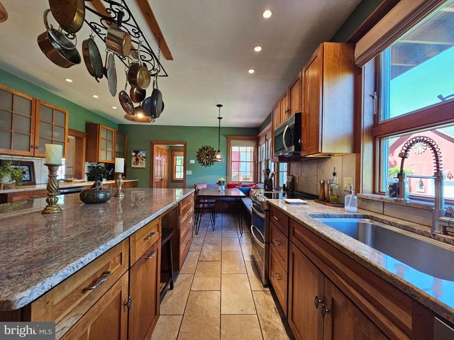 180 GAFFNEY HILL RD, Easton, PA 18042