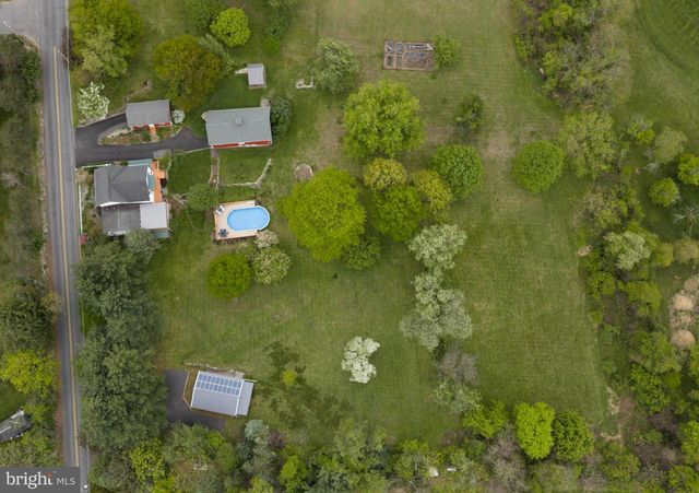 180 GAFFNEY HILL RD, Easton, PA 18042