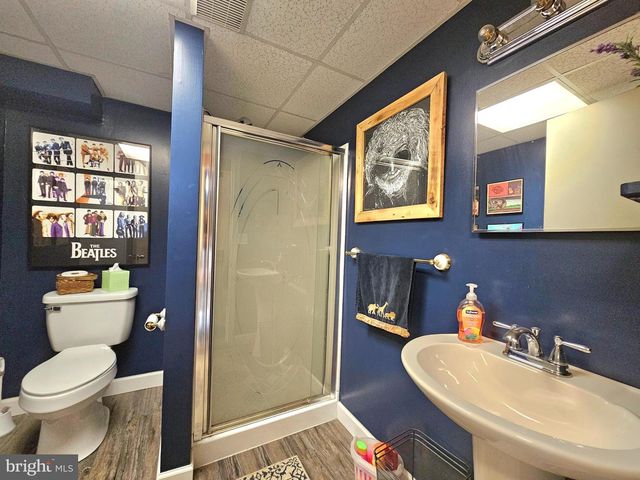 180 GAFFNEY HILL RD, Easton, PA 18042