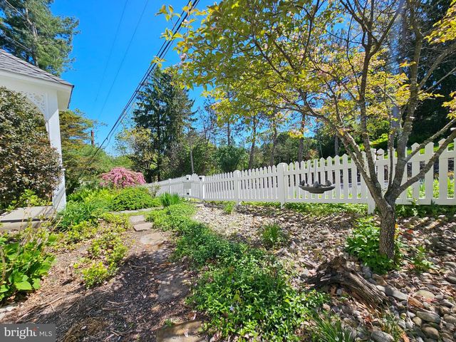 180 GAFFNEY HILL RD, Easton, PA 18042