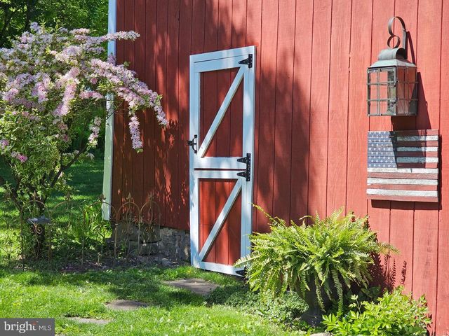 180 GAFFNEY HILL RD, Easton, PA 18042