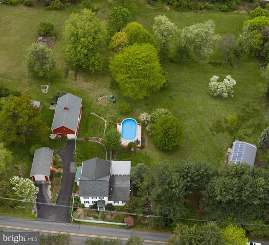 180 GAFFNEY HILL RD, Easton, PA 18042