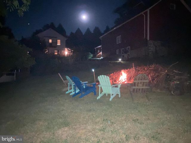 180 GAFFNEY HILL RD, Easton, PA 18042
