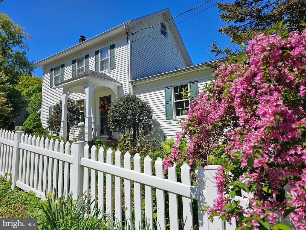 180 GAFFNEY HILL RD, Easton, PA 18042