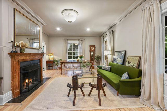 11 Maple Avenue, Larchmont, NY 10538