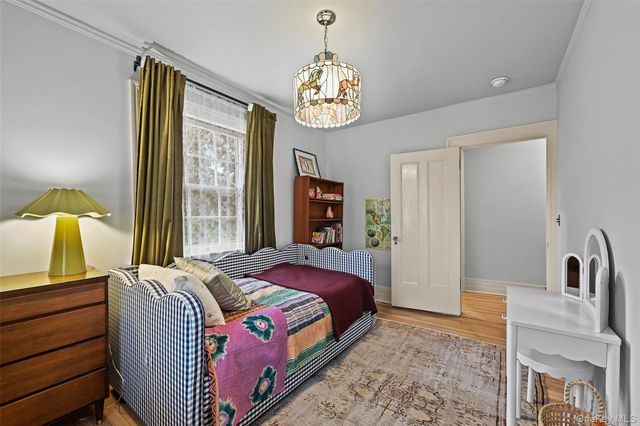 11 Maple Avenue, Larchmont, NY 10538
