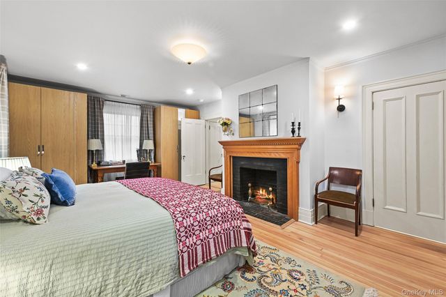 11 Maple Avenue, Larchmont, NY 10538