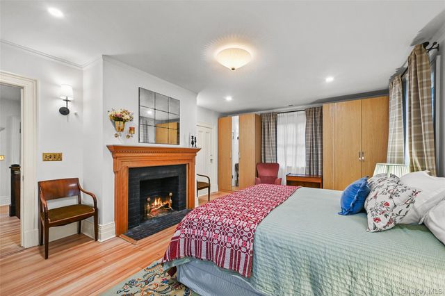 11 Maple Avenue, Larchmont, NY 10538