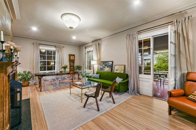11 Maple Avenue, Larchmont, NY 10538