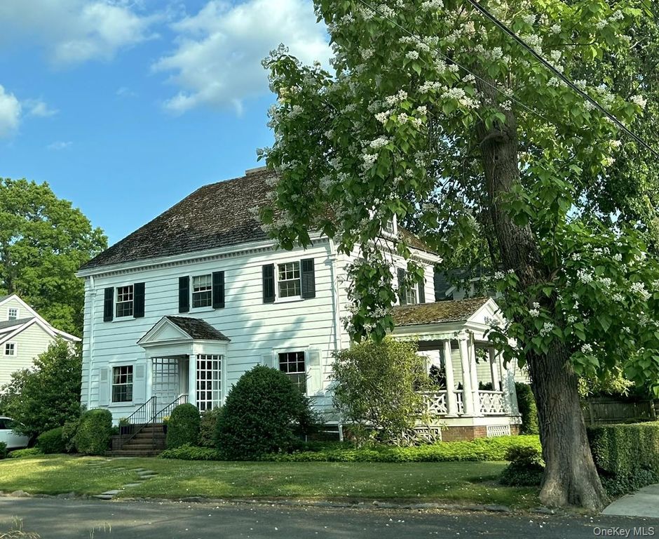 11 Maple Avenue, Larchmont, NY 10538