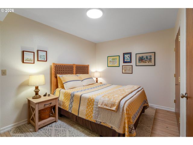 21115 Se LANGENSAND Rd, Sandy, OR 97055
