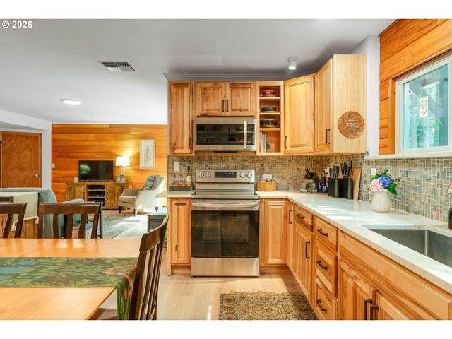 21115 Se LANGENSAND Rd, Sandy, OR 97055