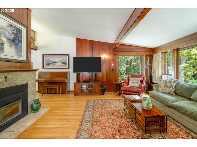21115 Se LANGENSAND Rd, Sandy, OR 97055