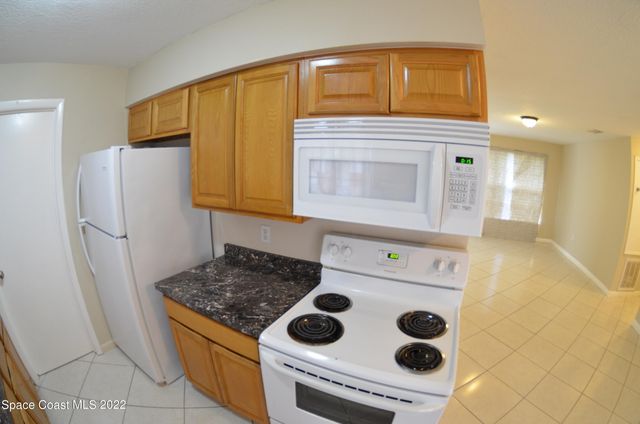 2912 Pembroke Road, Melbourne, FL 32935