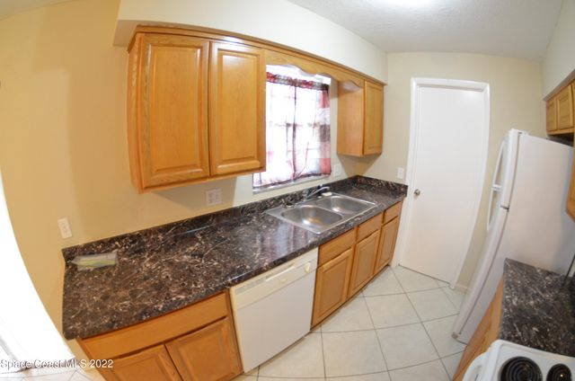 2912 Pembroke Road, Melbourne, FL 32935