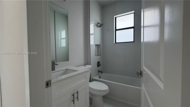 4518 6th Avenue SE, Naples, FL 34117