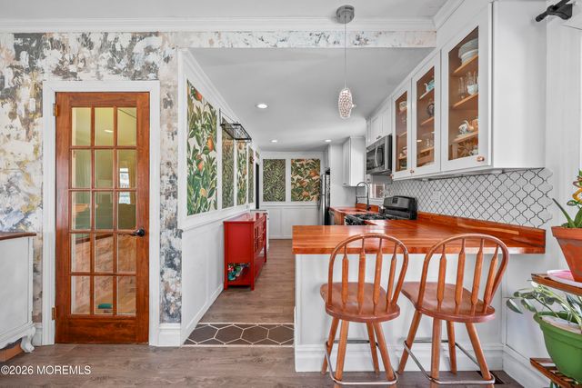 11 Poplar Avenue, Hazlet, NJ 07734