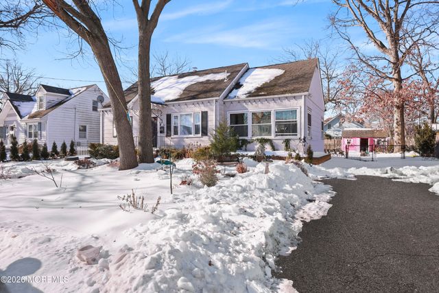 11 Poplar Avenue, Hazlet, NJ 07734