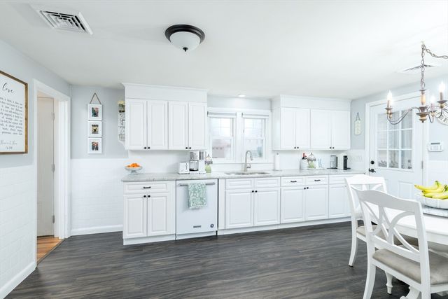 5 Piehl Ave, Worcester, MA 01606