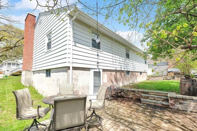 5 Piehl Ave, Worcester, MA 01606