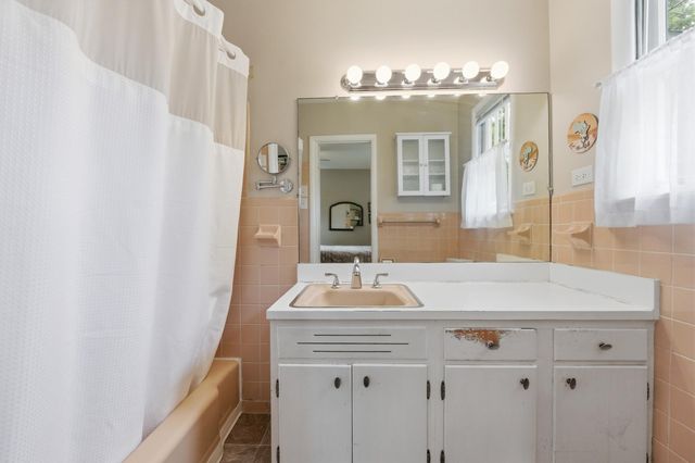 709 Old Dallas Road, Chattanooga, TN 37405