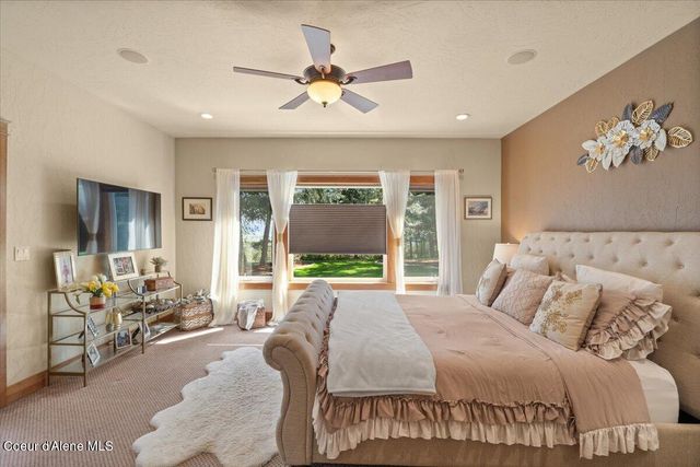 13434 N Abeja RD, Rathdrum, ID 83858