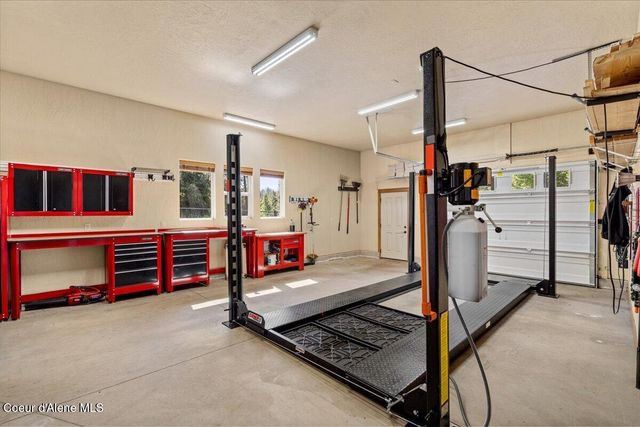 13434 N Abeja RD, Rathdrum, ID 83858