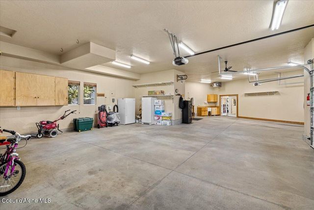 13434 N Abeja RD, Rathdrum, ID 83858