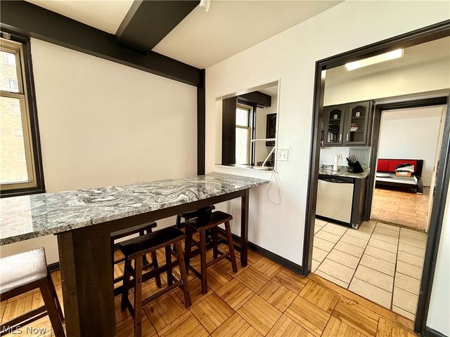 11820 Edgewater Drive, Lakewood, OH 44107