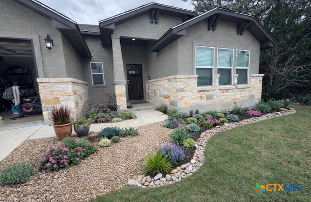 138 Nt Journey, Blanco, TX 78606