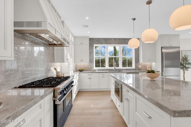 69 Winding Way, Little Silver, NJ 07739