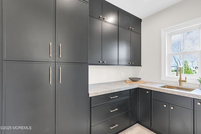 69 Winding Way, Little Silver, NJ 07739