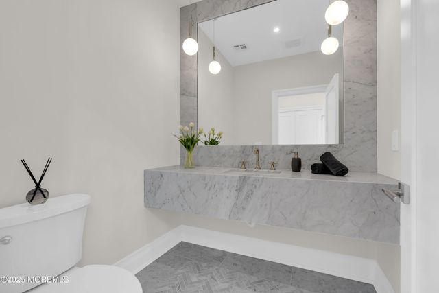 69 Winding Way, Little Silver, NJ 07739