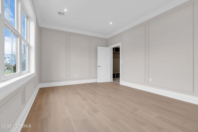 69 Winding Way, Little Silver, NJ 07739