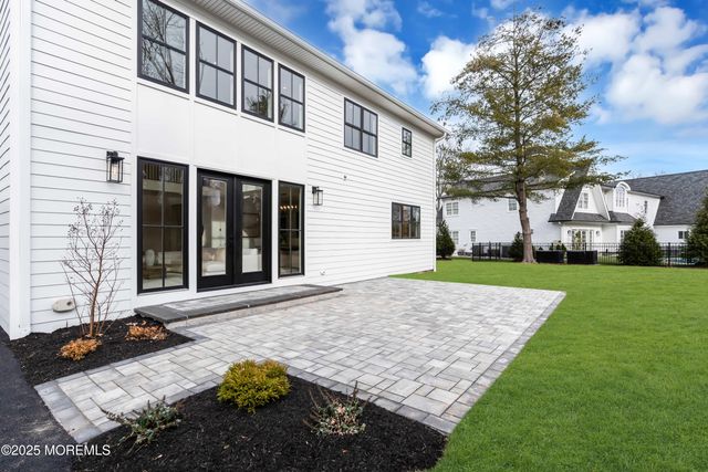 69 Winding Way, Little Silver, NJ 07739