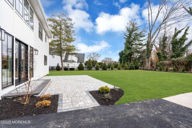 69 Winding Way, Little Silver, NJ 07739