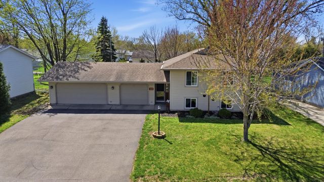 852 Cortland Drive, Apple Valley, MN 55124