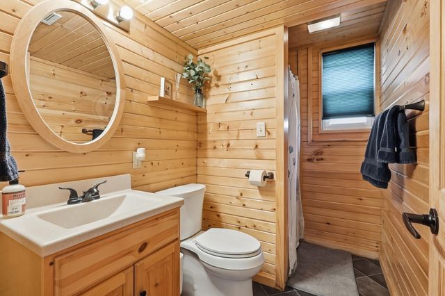 852 Cortland Drive, Apple Valley, MN 55124