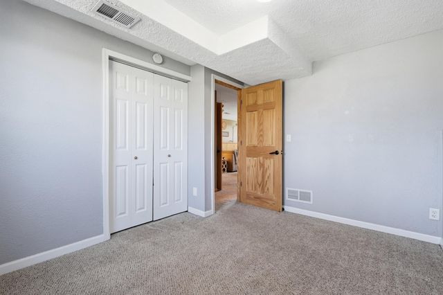 852 Cortland Drive, Apple Valley, MN 55124