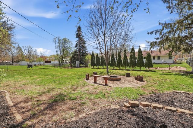 852 Cortland Drive, Apple Valley, MN 55124