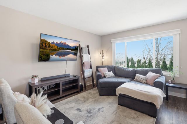 852 Cortland Drive, Apple Valley, MN 55124