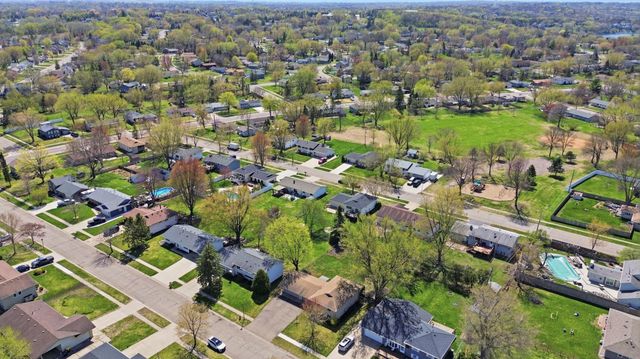 852 Cortland Drive, Apple Valley, MN 55124