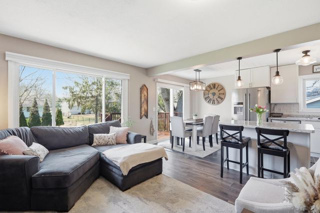 852 Cortland Drive, Apple Valley, MN 55124