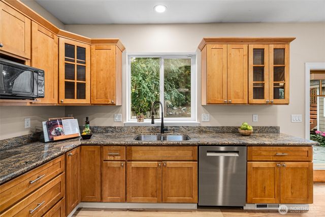 20019 81st Avenue W, Edmonds, WA 98026