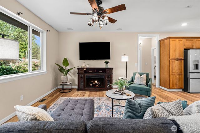 20019 81st Avenue W, Edmonds, WA 98026