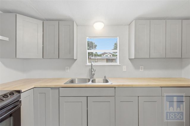 14904 Vevey DR, Del Valle, TX 78617