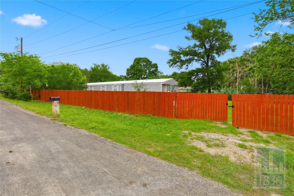 14904 Vevey DR, Del Valle, TX 78617