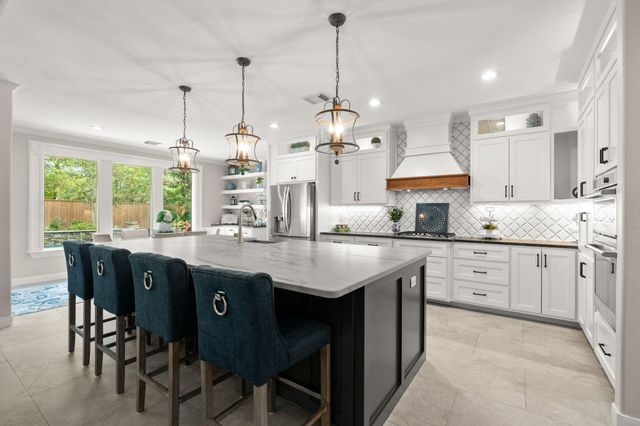 23 Wooded Path Place, The Woodlands, TX 77382