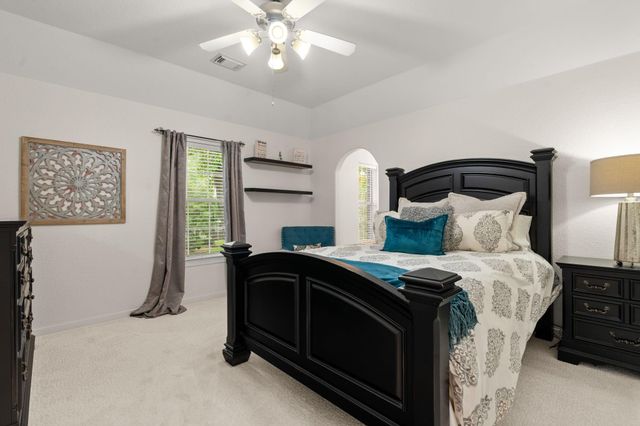 23 Wooded Path Place, The Woodlands, TX 77382